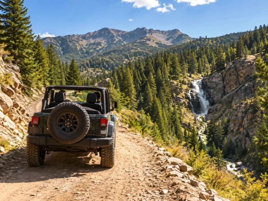 Colorado Springs: Garden of the Gods and Foothills Jeep Tour